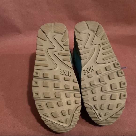 Teenager Nike Air Max Girl’s Shoes Size 6Y Leather Multicolor - Picture 7 of 7